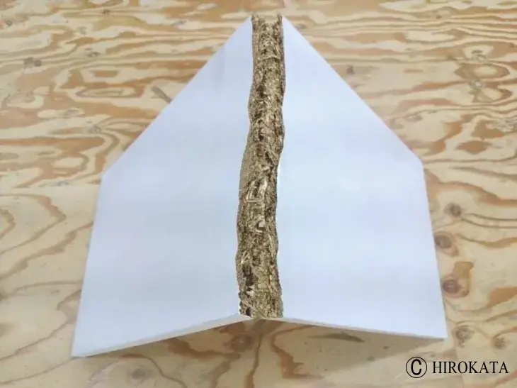 パーティクルボードが荷重で折れた断面