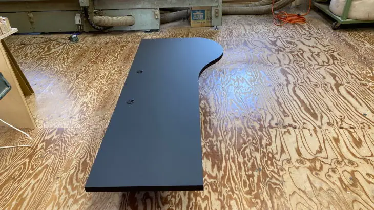 病院・医院向け 診察デスク天板（壁付け・曲線デザイン） ベルタッチ 黒 XE-505K