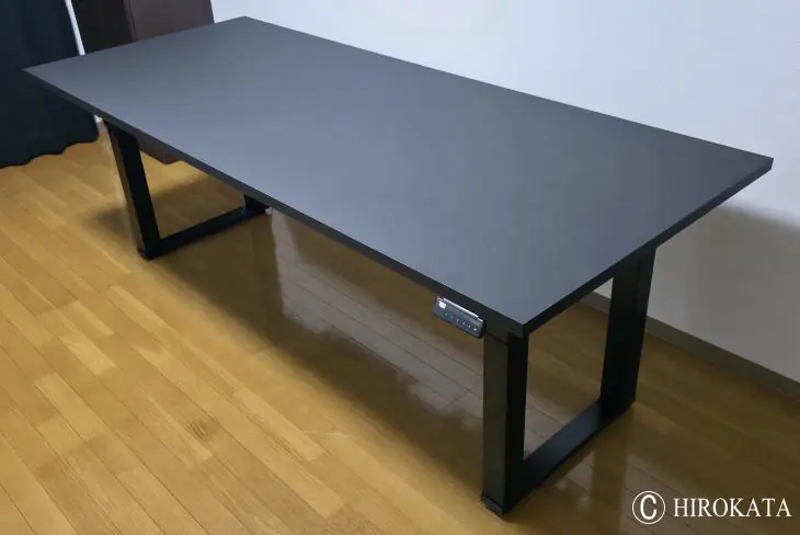 電動昇降デスクの天板(電子線硬化樹脂化粧板ブラックXE-505K)